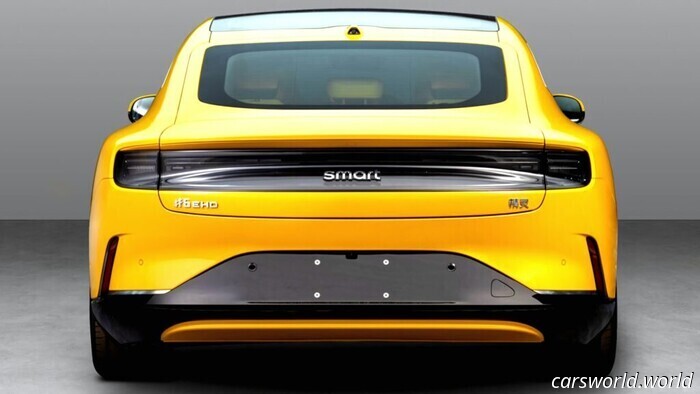 Первый в истории седан Smart намного больше, чем вы думаете | Carscoops